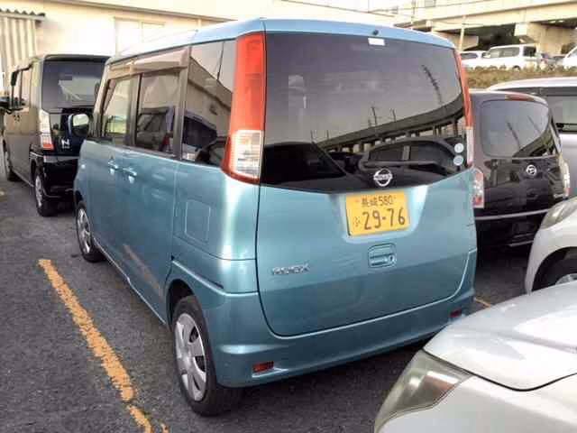 NISSAN ROOX