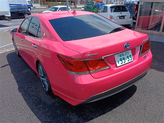 TOYOTA CROWN