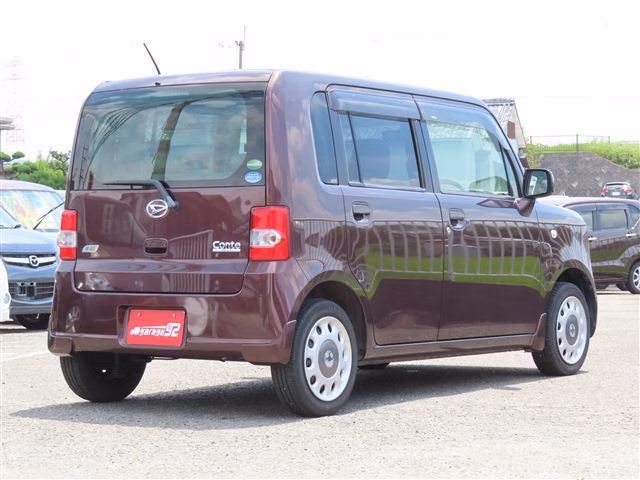 DAIHATSU MOVE CONTE