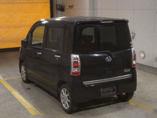 DAIHATSU TANTO EXE