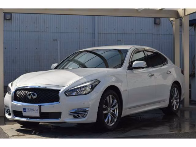 NISSAN FUGA