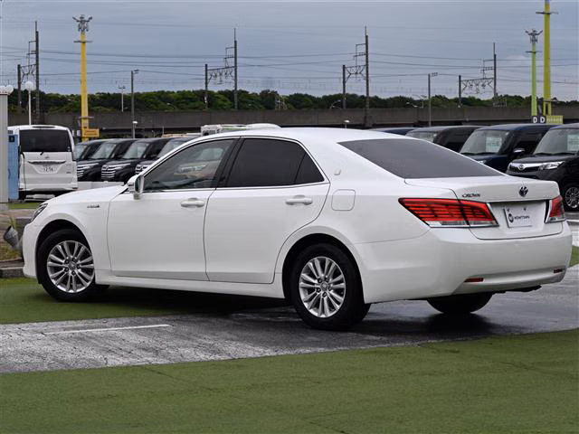 TOYOTA CROWN