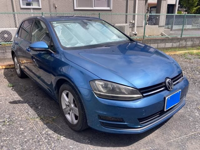 VOLKSWAGEN GOLF