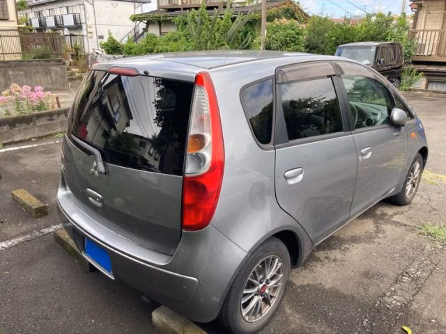 MITSUBISHI COLT