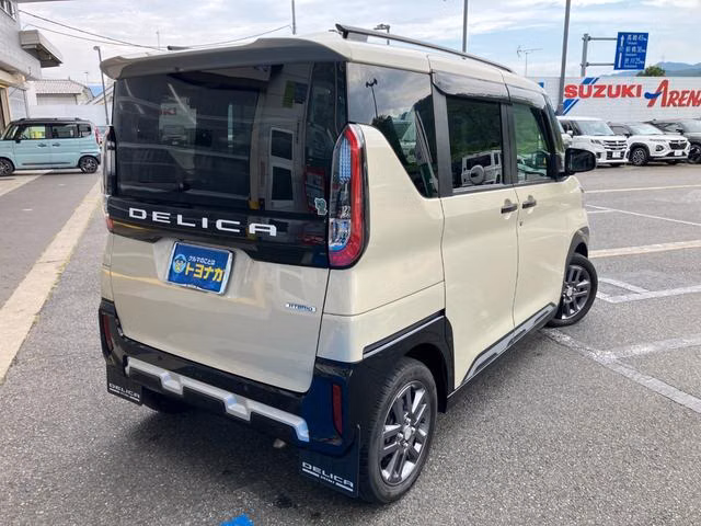 MITSUBISHI DELICA MINI