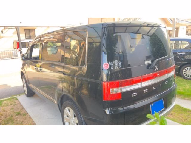 MITSUBISHI DELICA D:5