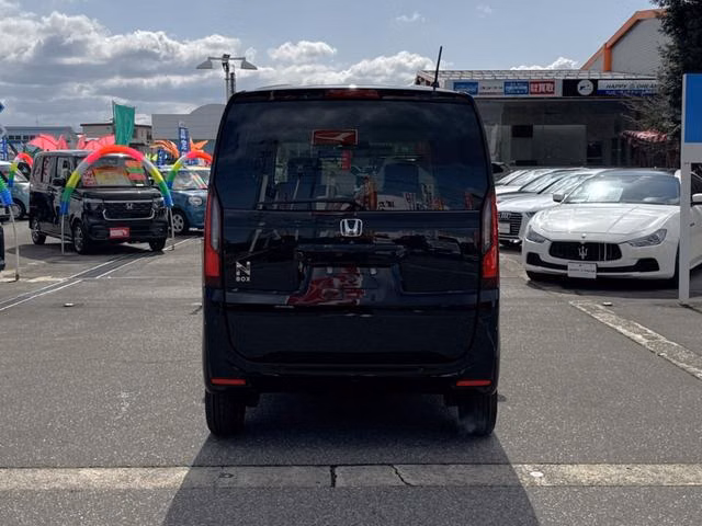 HONDA N-BOX