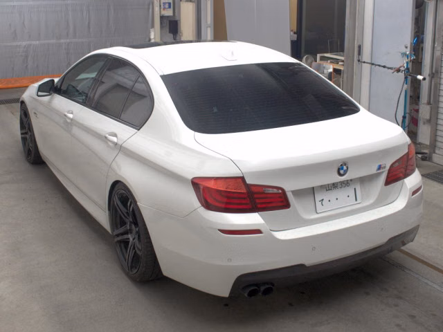 BMW 5-SERIES