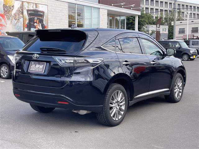 TOYOTA HARRIER