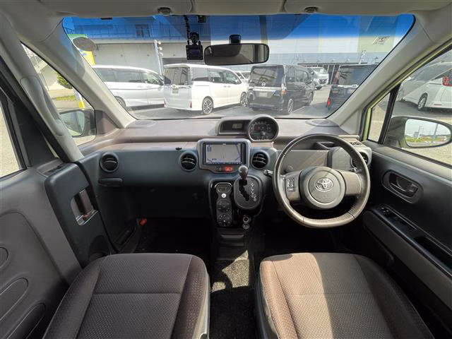 TOYOTA PORTE