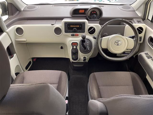 TOYOTA PORTE