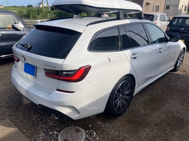 BMW 3-SERIES