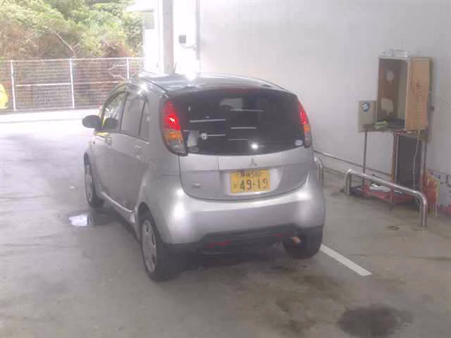 MITSUBISHI I