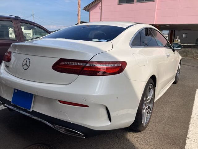 MERCEDES-BENZ E-CLASS
