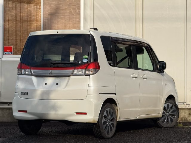 MITSUBISHI DELICA D:2