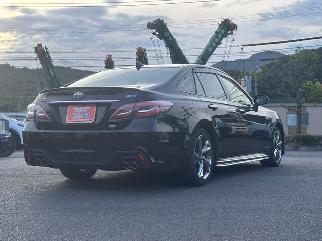 TOYOTA CROWN