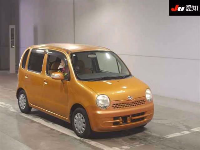 DAIHATSU MOVE LATTE