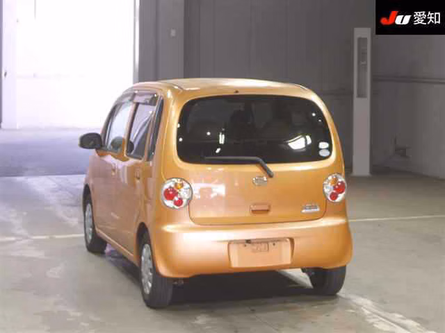 DAIHATSU MOVE LATTE