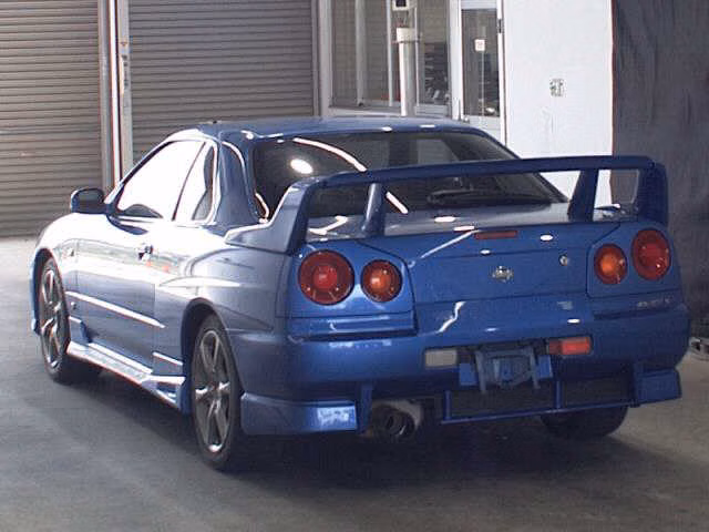NISSAN SKYLINE
