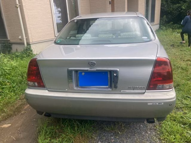TOYOTA CROWN MAJESTA