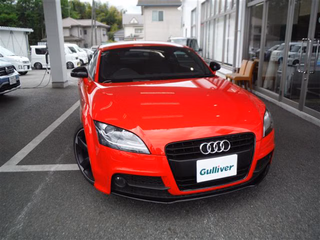 AUDI TT