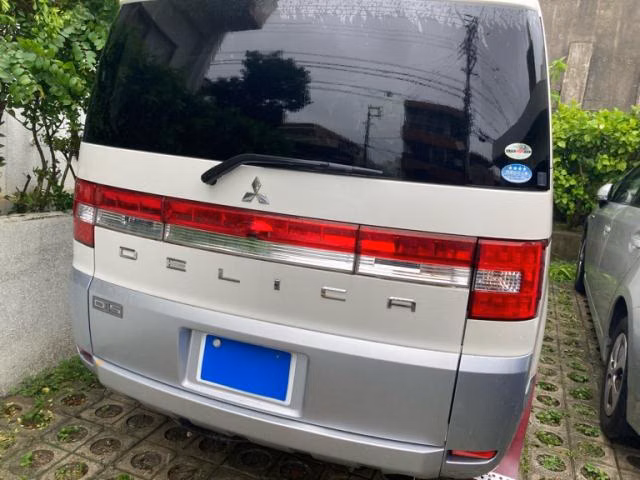 MITSUBISHI DELICA D:5