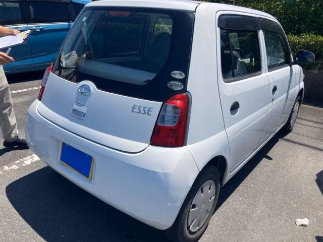 DAIHATSU ESSE