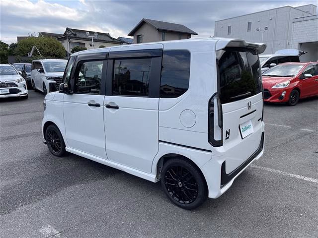 HONDA N-BOX