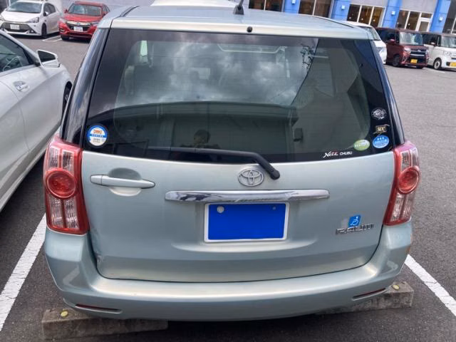 TOYOTA RAUM