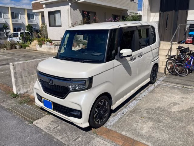HONDA N-BOX