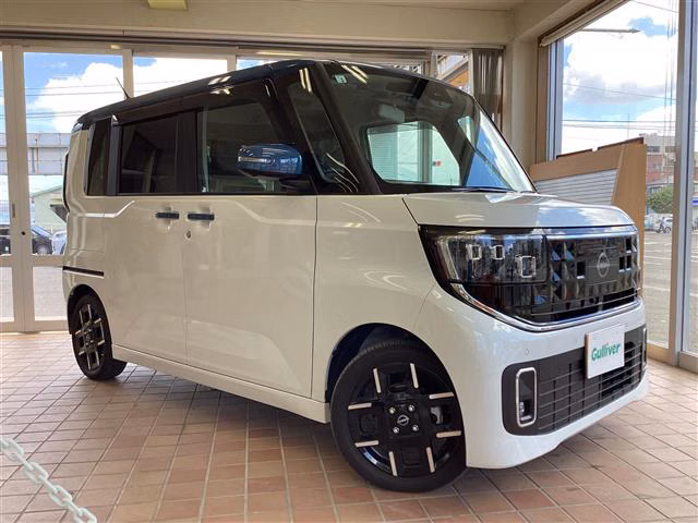 NISSAN ROOX