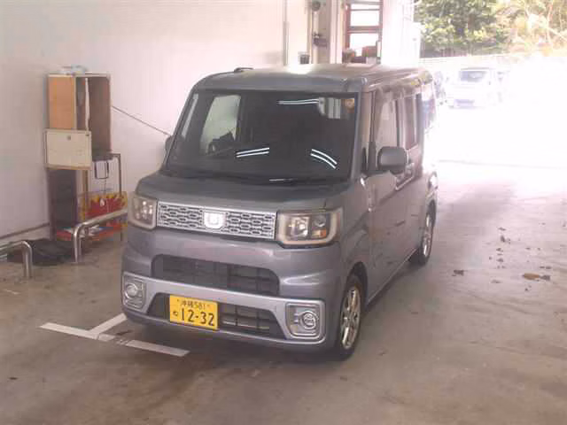 DAIHATSU WAKE