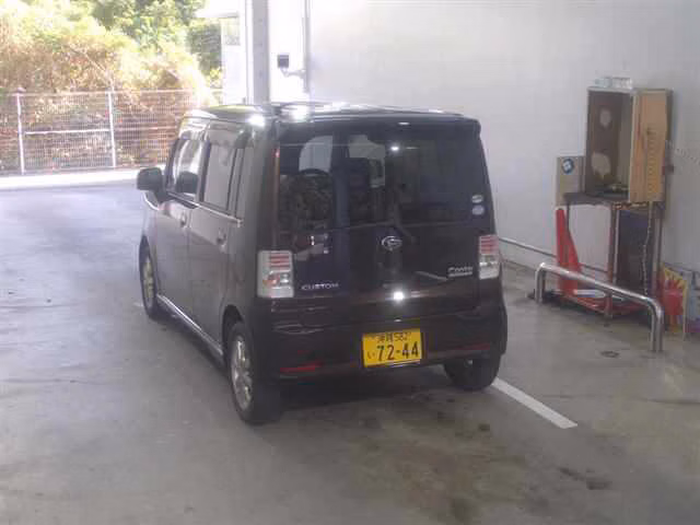 DAIHATSU MOVE CONTE