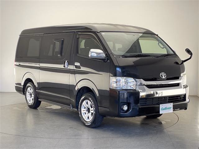 TOYOTA REGIUS ACE