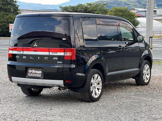 MITSUBISHI DELICA D:5