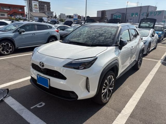 TOYOTA YARIS CROSS