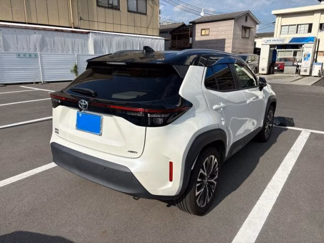 TOYOTA YARIS CROSS