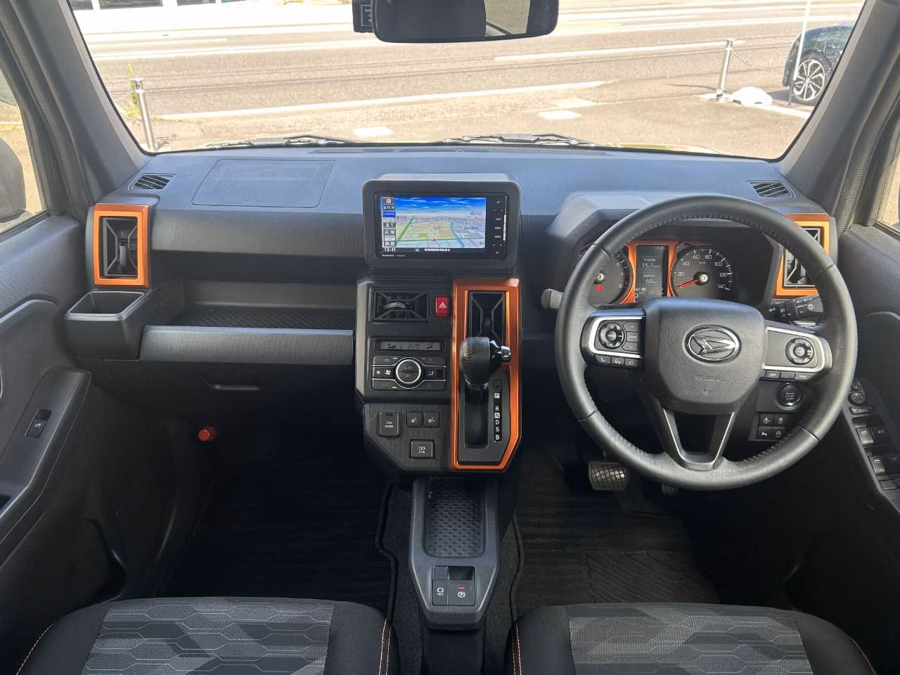 DAIHATSU TAFT