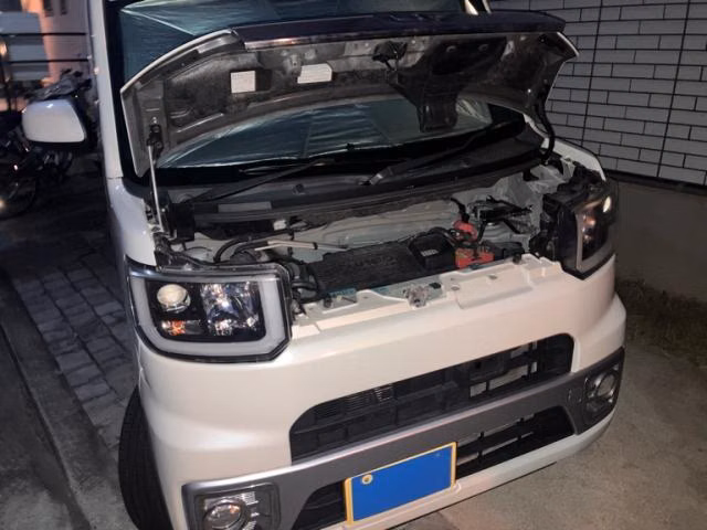 DAIHATSU WAKE
