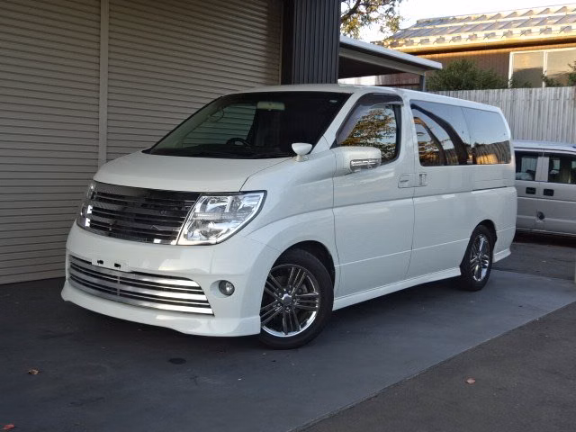 NISSAN ELGRAND