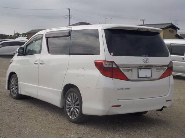 TOYOTA ALPHARD