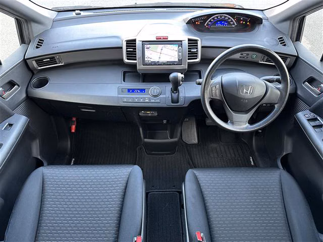 HONDA FREED SPIKE