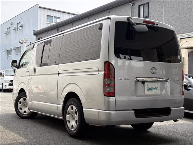 TOYOTA REGIUS ACE
