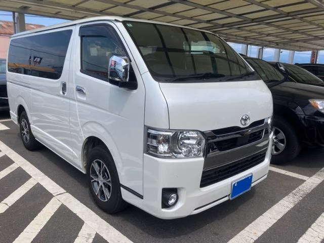 TOYOTA REGIUS ACE