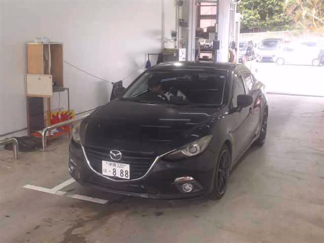 MAZDA AXELA