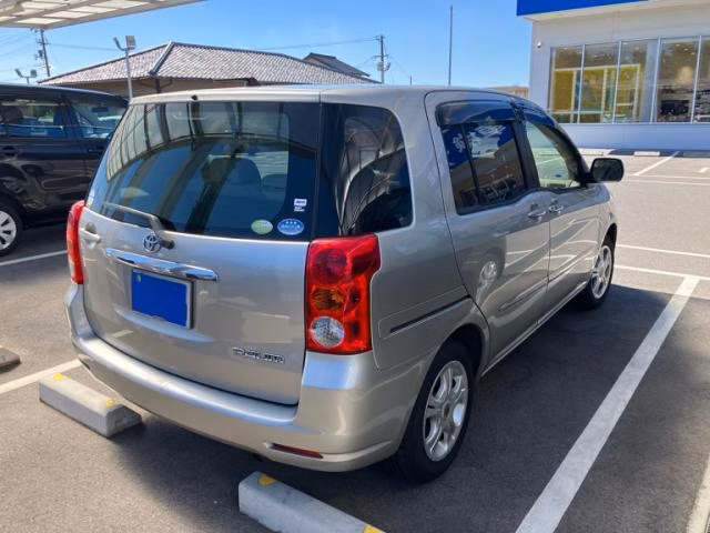 TOYOTA RAUM