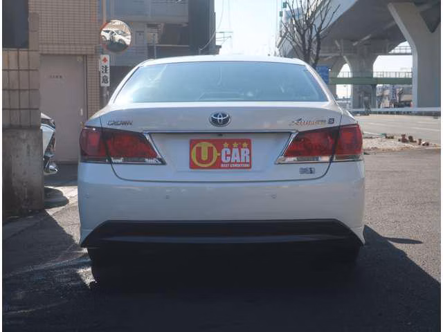TOYOTA CROWN