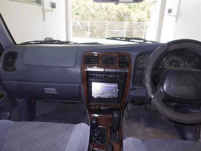 TOYOTA HILUX SURF
