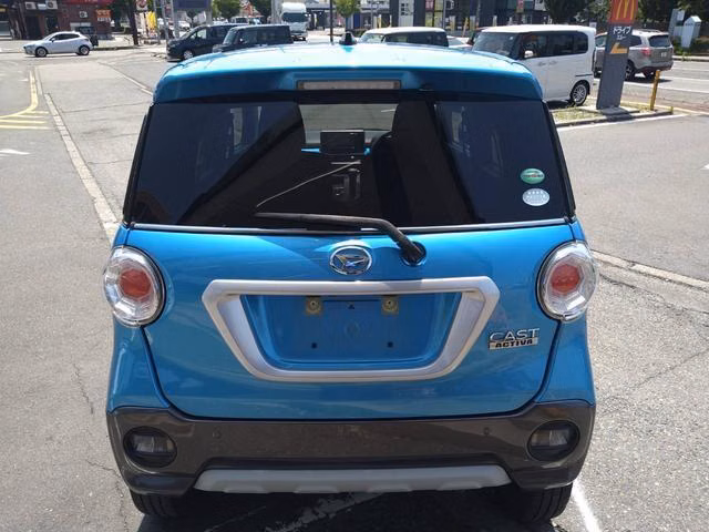 DAIHATSU CAST