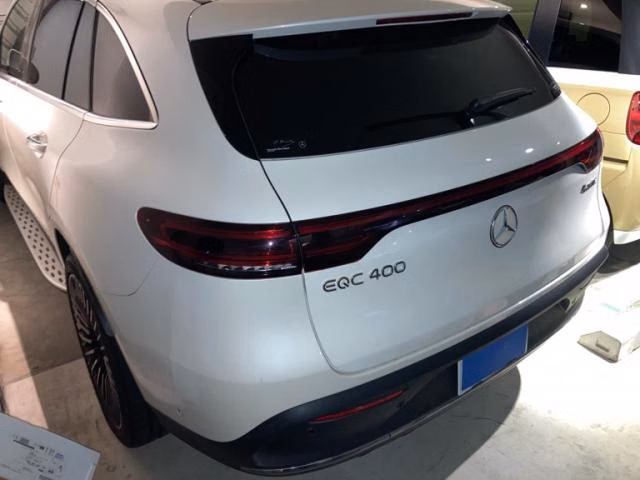 MERCEDES-BENZ EQC